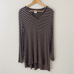 Cabi Tunic Knit Top Size Small Striped Brown Gray Slant Style 3629